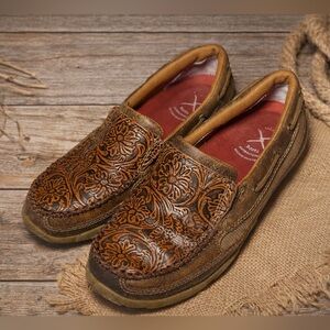Twisted X Women's Brown Tooled Floral Leather Slip-On Loafers